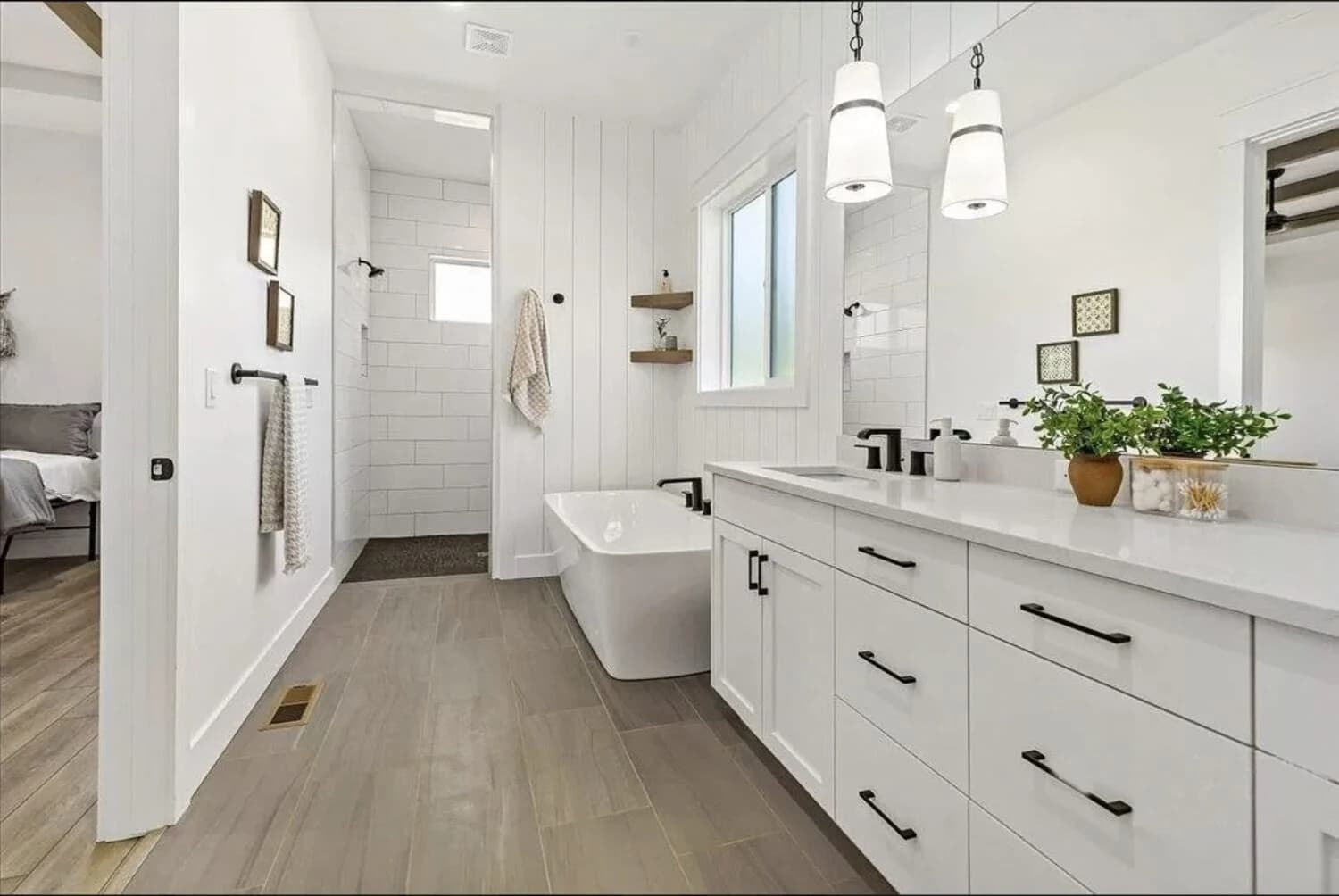 Oakmont custom home builders Boise PLE master bathroom