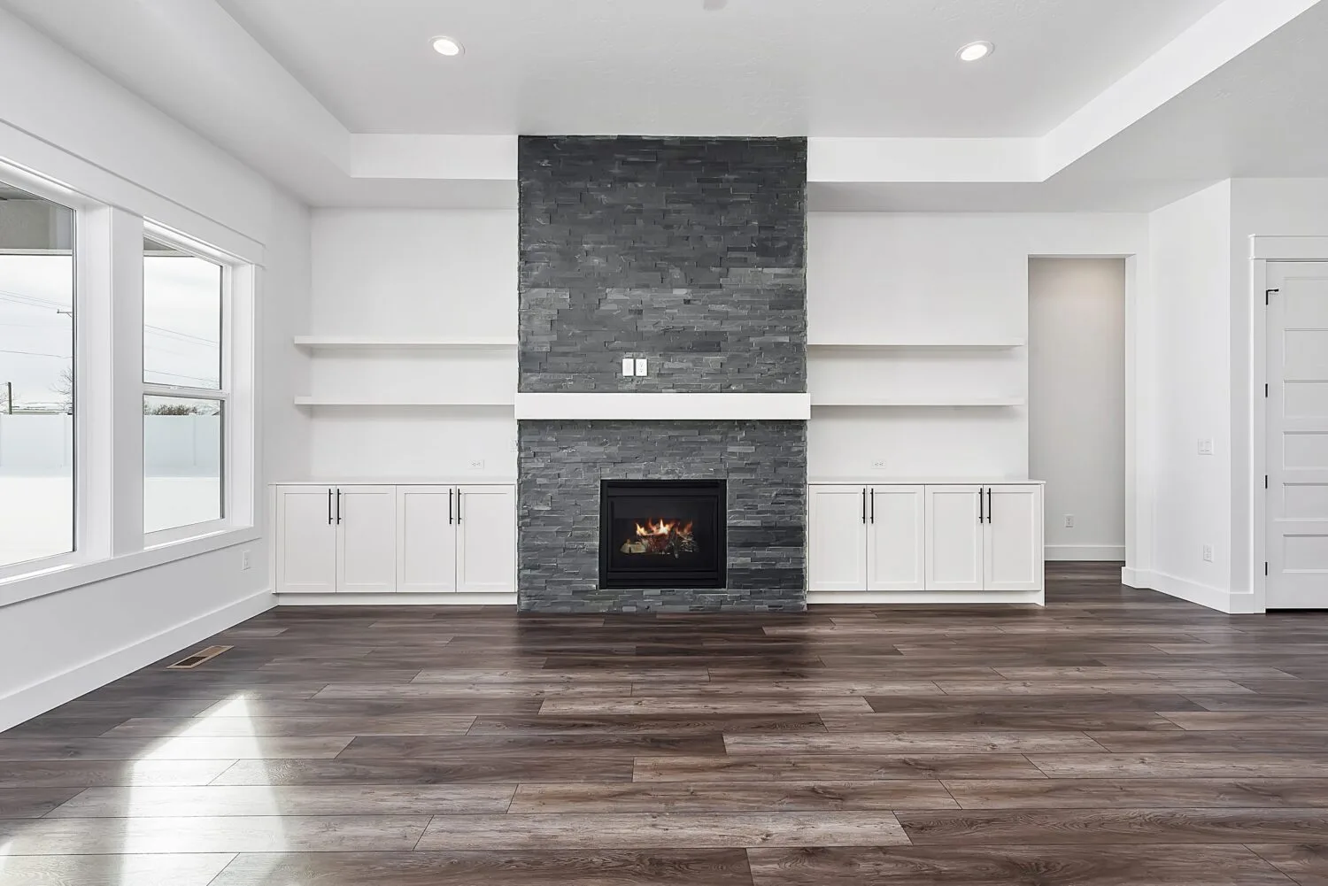 Oakmont custom home builders Boise light-filled great room