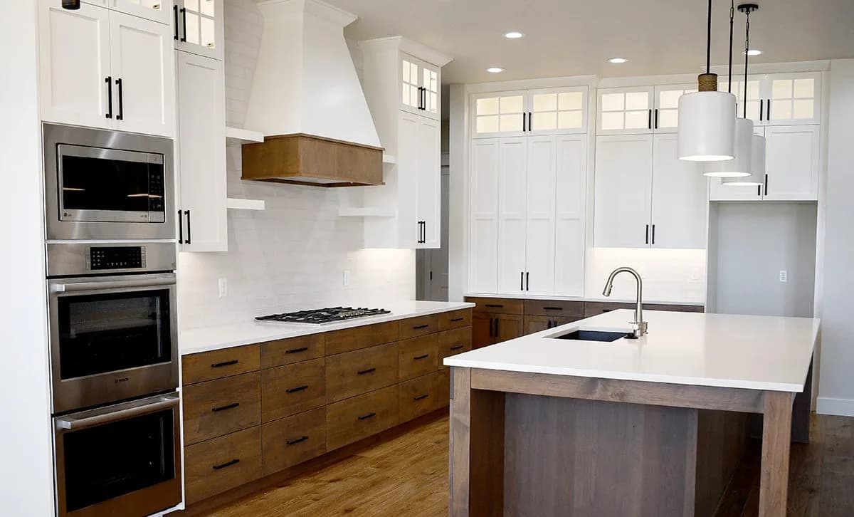Oakmont custom home builders Boise PLE kitchen